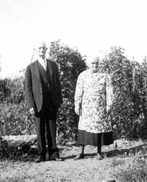 picture of May Elliotte Brown and Walter Elliotte